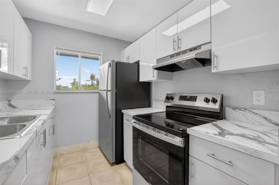 В аренду: $2,050 (2 спален, 1 ванн, 876 Квадратных фут)