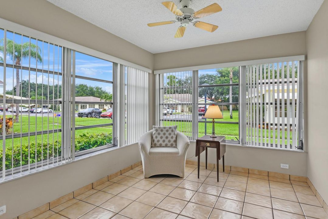 004-017-5157 Lakefront Blvd-1499x1000