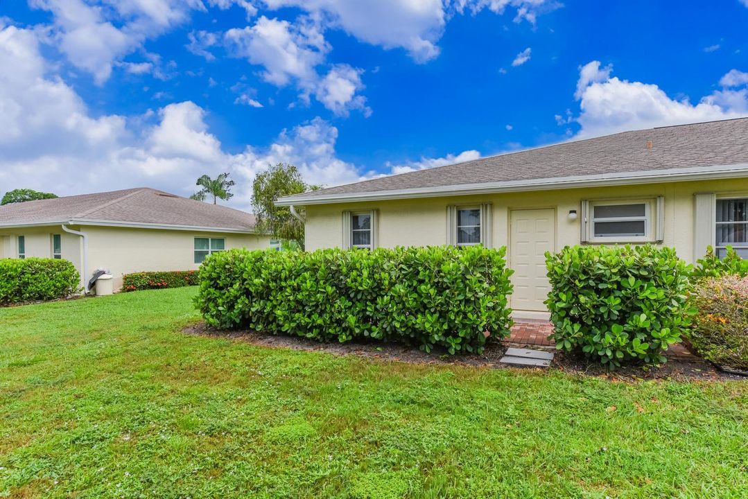 016-003-5157 Lakefront Blvd-1498x1000
