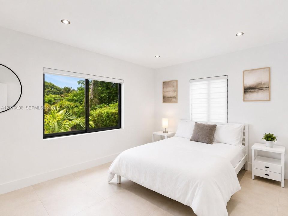 For Sale: $1,195,000 (5 beds, 3 baths, 2489 Square Feet)