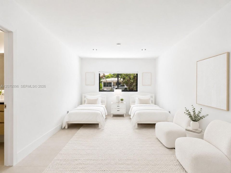 For Sale: $1,195,000 (5 beds, 3 baths, 2489 Square Feet)