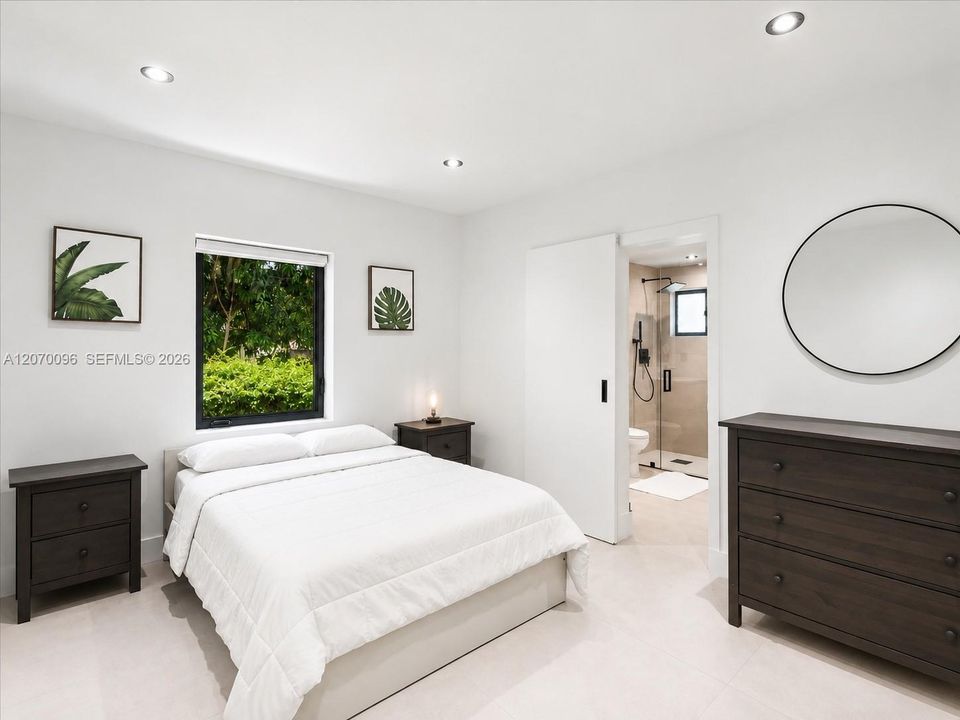 For Sale: $1,195,000 (5 beds, 3 baths, 2489 Square Feet)