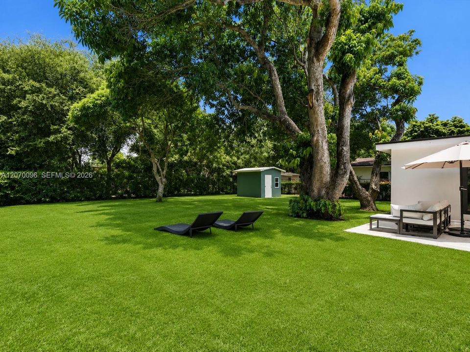 For Sale: $1,195,000 (5 beds, 3 baths, 2489 Square Feet)