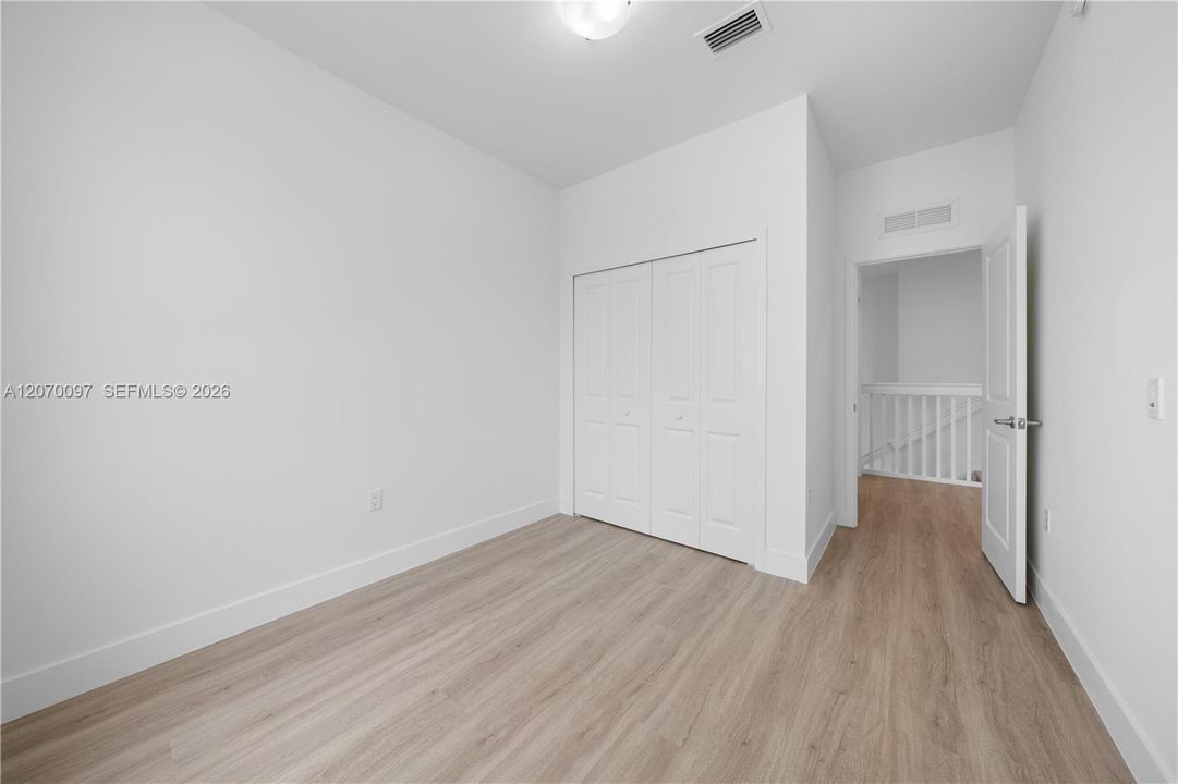 En Venta: $393,000 (3 camas, 2 baños, 1558 Pies cuadrados)