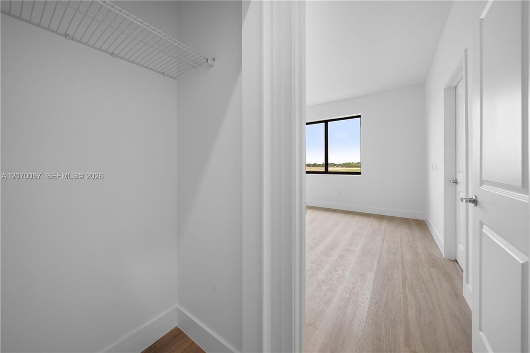 En Venta: $393,000 (3 camas, 2 baños, 1558 Pies cuadrados)