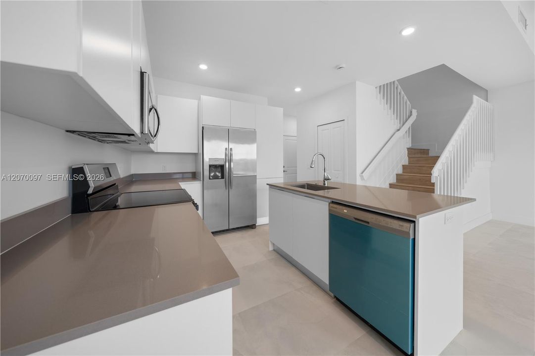 En Venta: $393,000 (3 camas, 2 baños, 1558 Pies cuadrados)