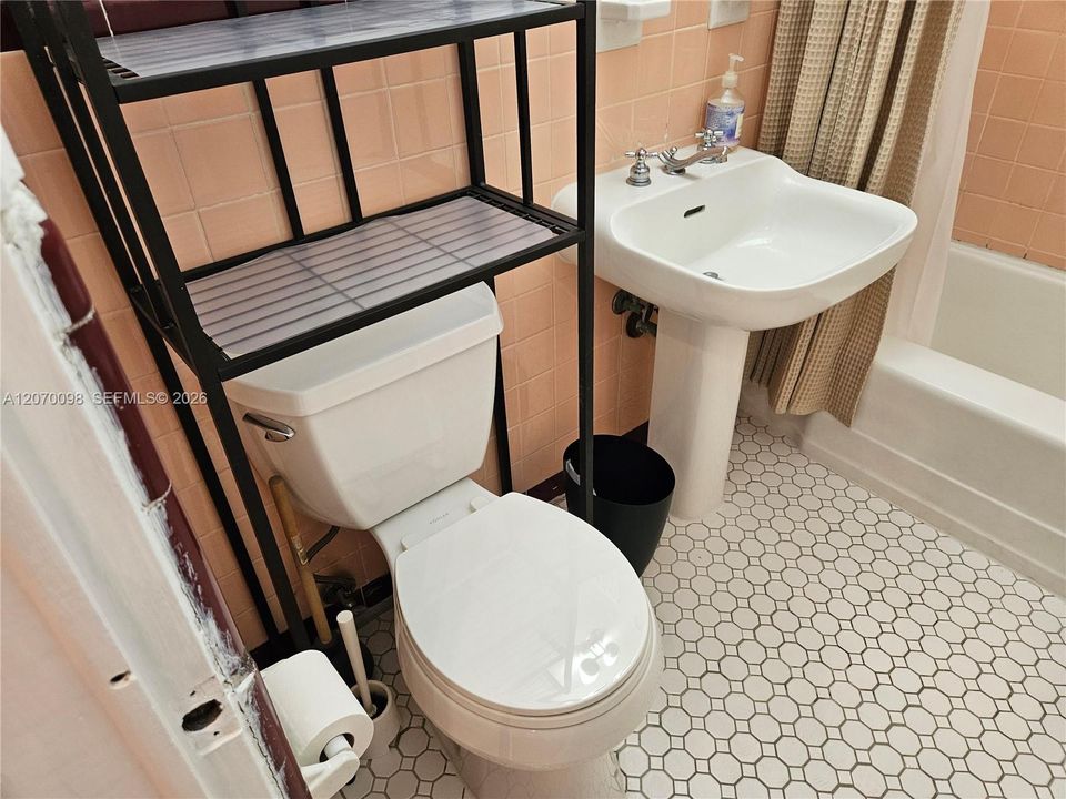 В аренду: $4,200 (3 спален, 2 ванн, 1499 Квадратных фут)