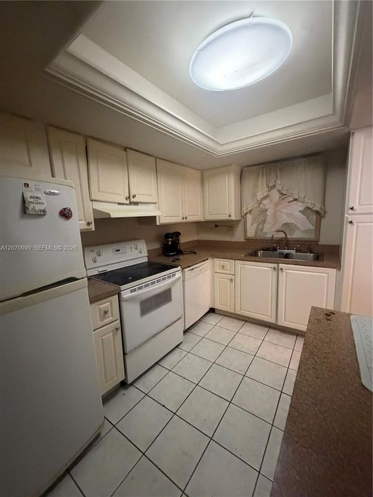For Sale: $349,500 (2 beds, 2 baths, 1350 Square Feet)