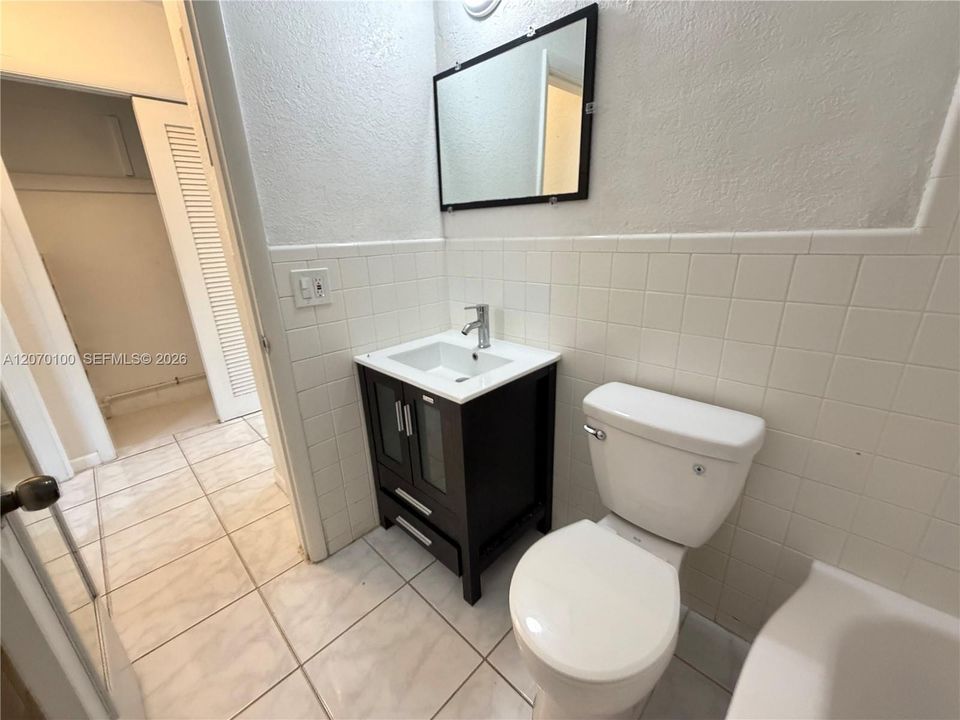 For Rent: $1,600 (1 beds, 1 baths, 630 Square Feet)