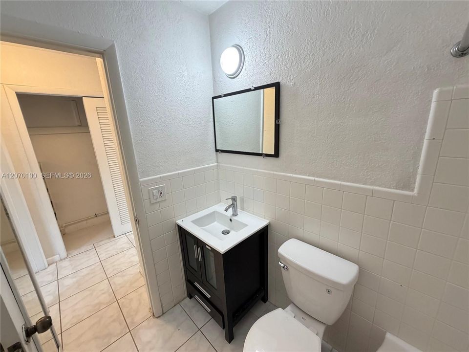 For Rent: $1,600 (1 beds, 1 baths, 630 Square Feet)