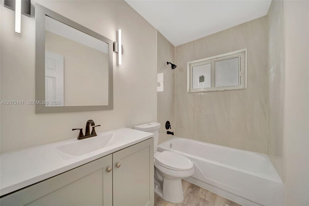 Tub/shower combo — second bath