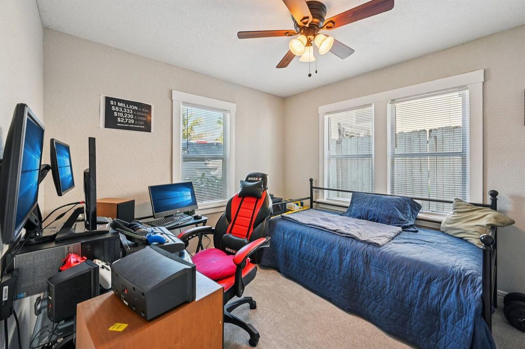 1-web-or-mls-McIntosh St-S2903-021