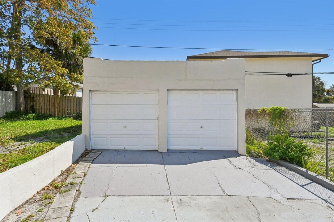 1-web-or-mls-McIntosh St-S2903-003