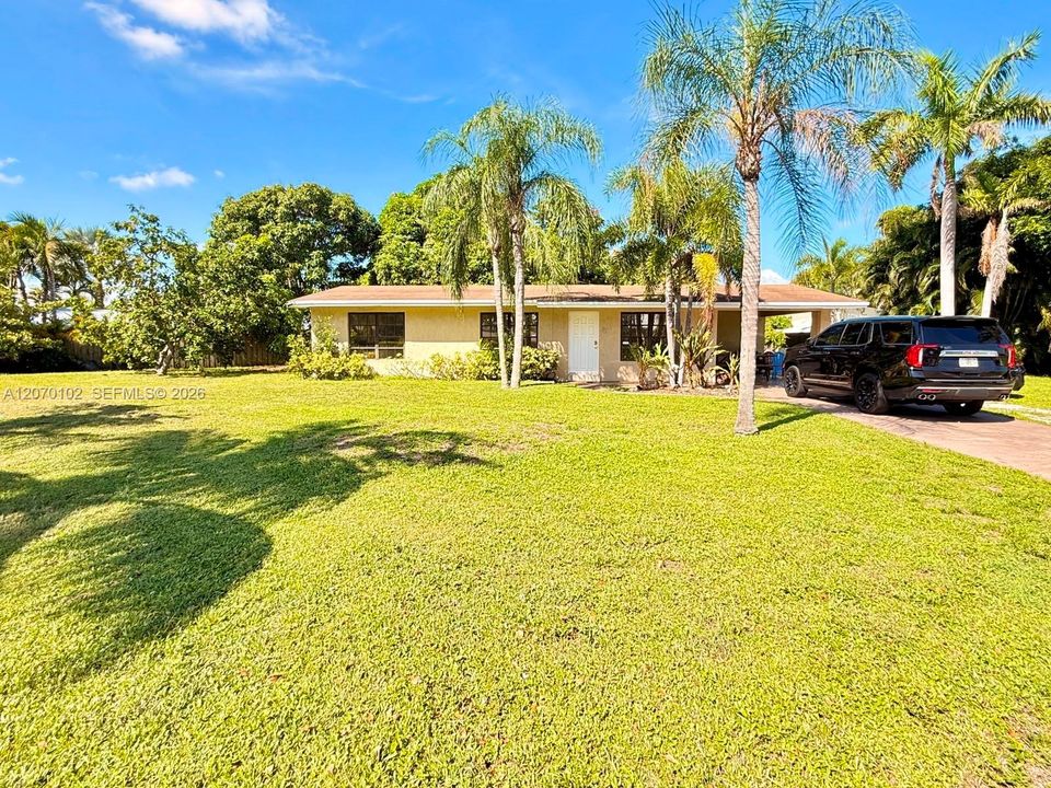 For Sale: $574,000 (3 beds, 2 baths, 1465 Square Feet)