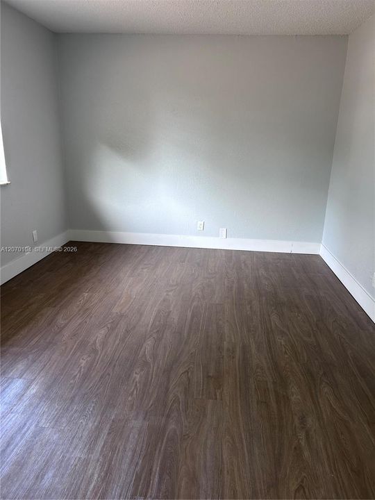 В аренду: $2,050 (2 спален, 1 ванн, 842 Квадратных фут)