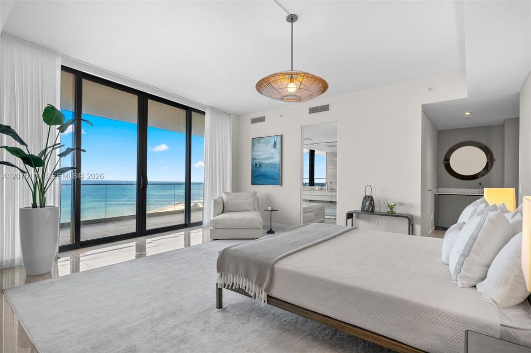 For Sale: $5,699,000 (4 beds, 5 baths, 3033 Square Feet)