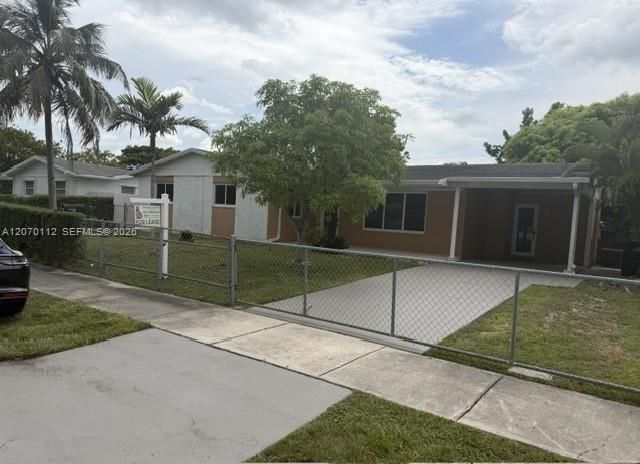 For Sale: $659,000 (4 beds, 2 baths, 1734 Square Feet)