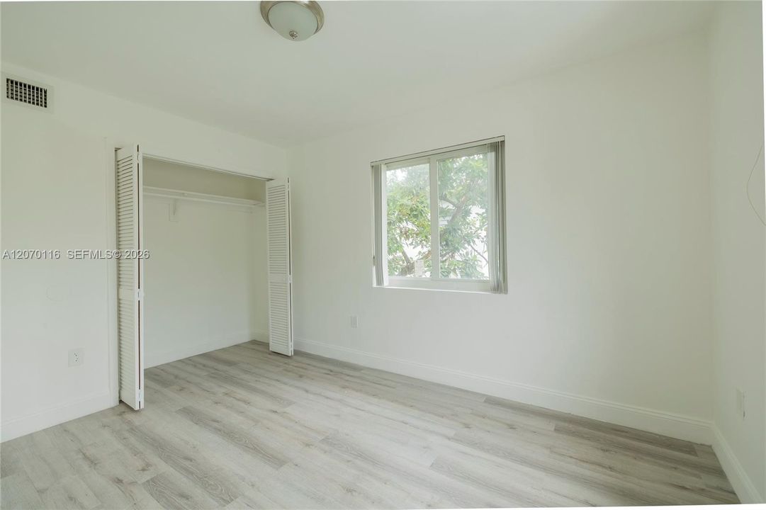 В аренду: $2,250 (2 спален, 1 ванн, 781 Квадратных фут)