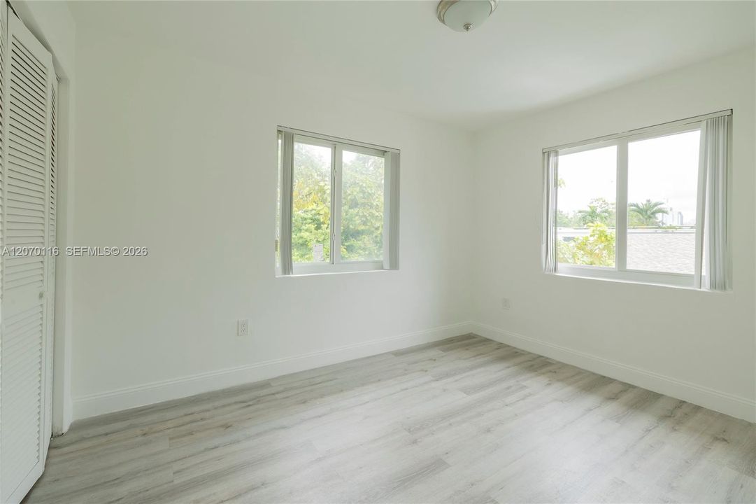 В аренду: $2,250 (2 спален, 1 ванн, 781 Квадратных фут)