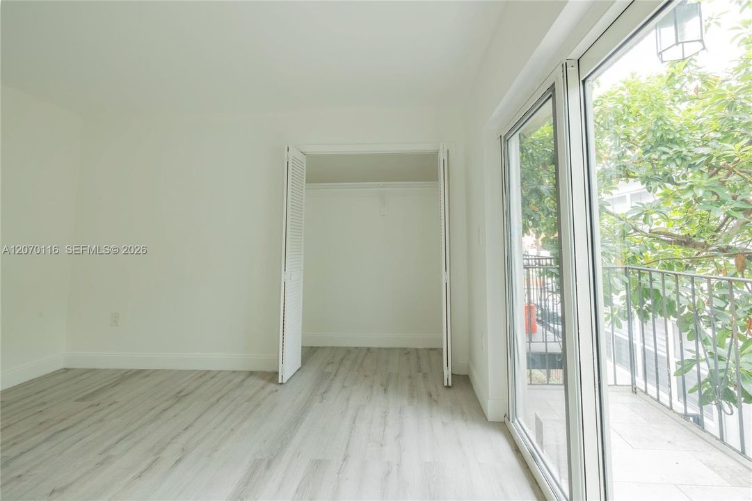 В аренду: $2,250 (2 спален, 1 ванн, 781 Квадратных фут)