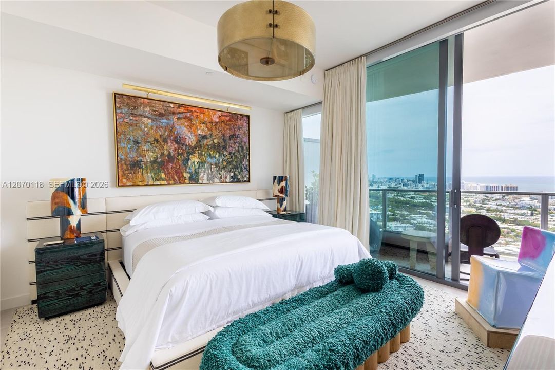 For Sale: $3,450,000 (2 beds, 2 baths, 1434 Square Feet)