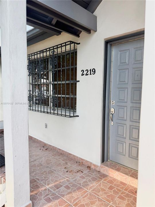En Renta: $3,600 (3 camas, 2 baños, 1075 Pies cuadrados)