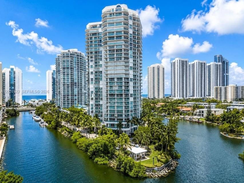 For Sale: $1,799,000 (3 beds, 3 baths, 2144 Square Feet)