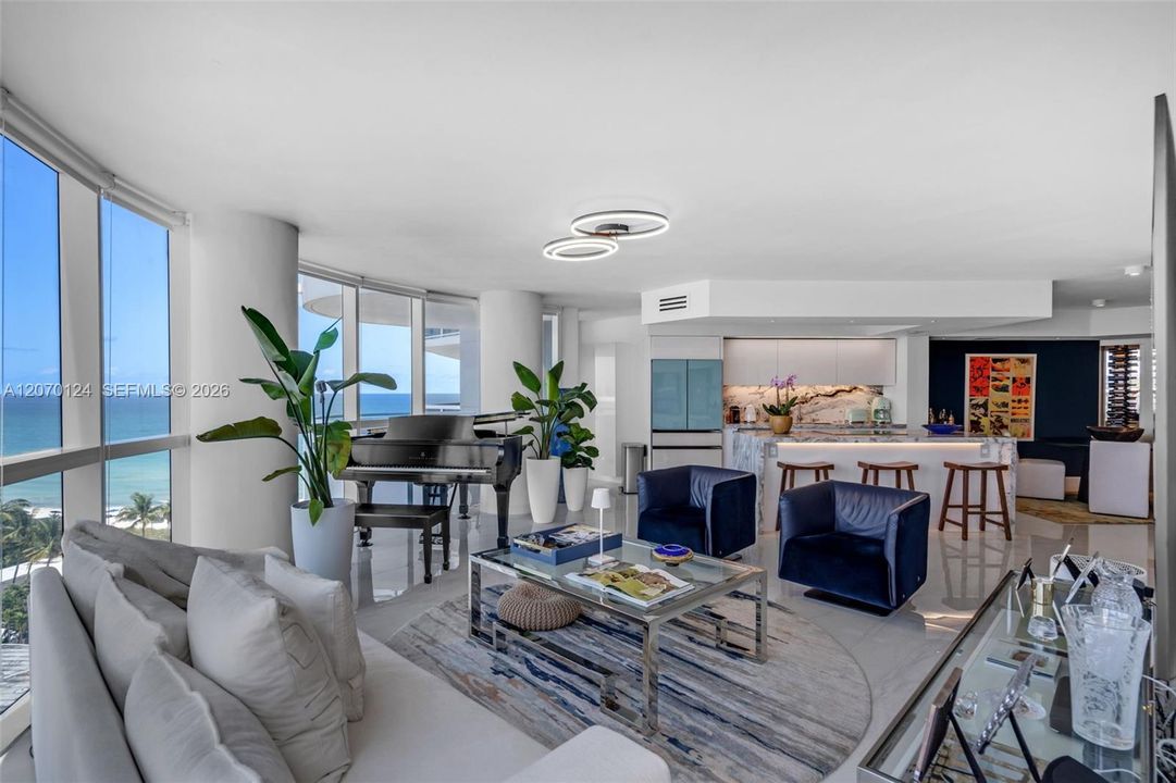 For Sale: $1,095,000 (2 beds, 2 baths, 1340 Square Feet)