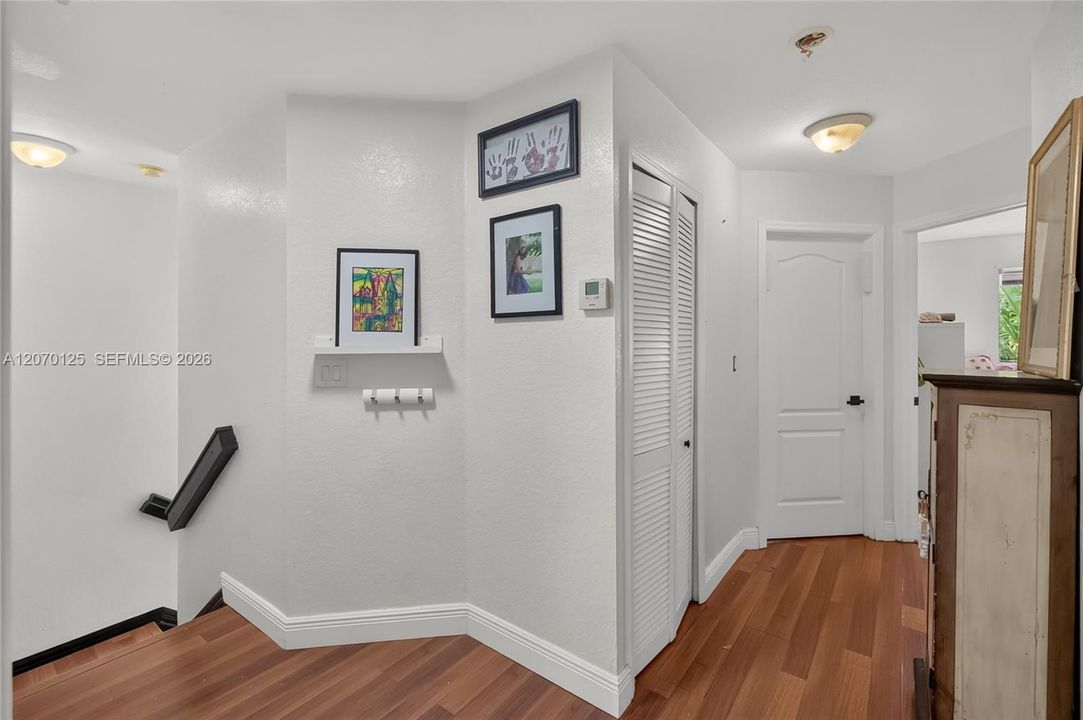 For Sale: $799,000 (5 beds, 3 baths, 2618 Square Feet)
