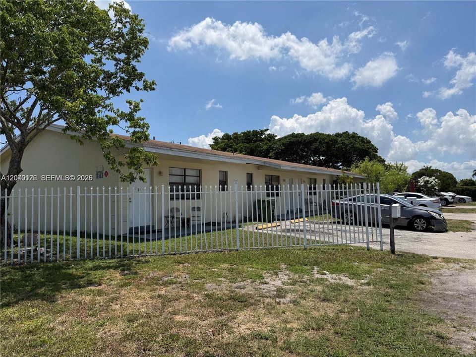 For Rent: $1,750 (2 beds, 1 baths, 750 Square Feet)