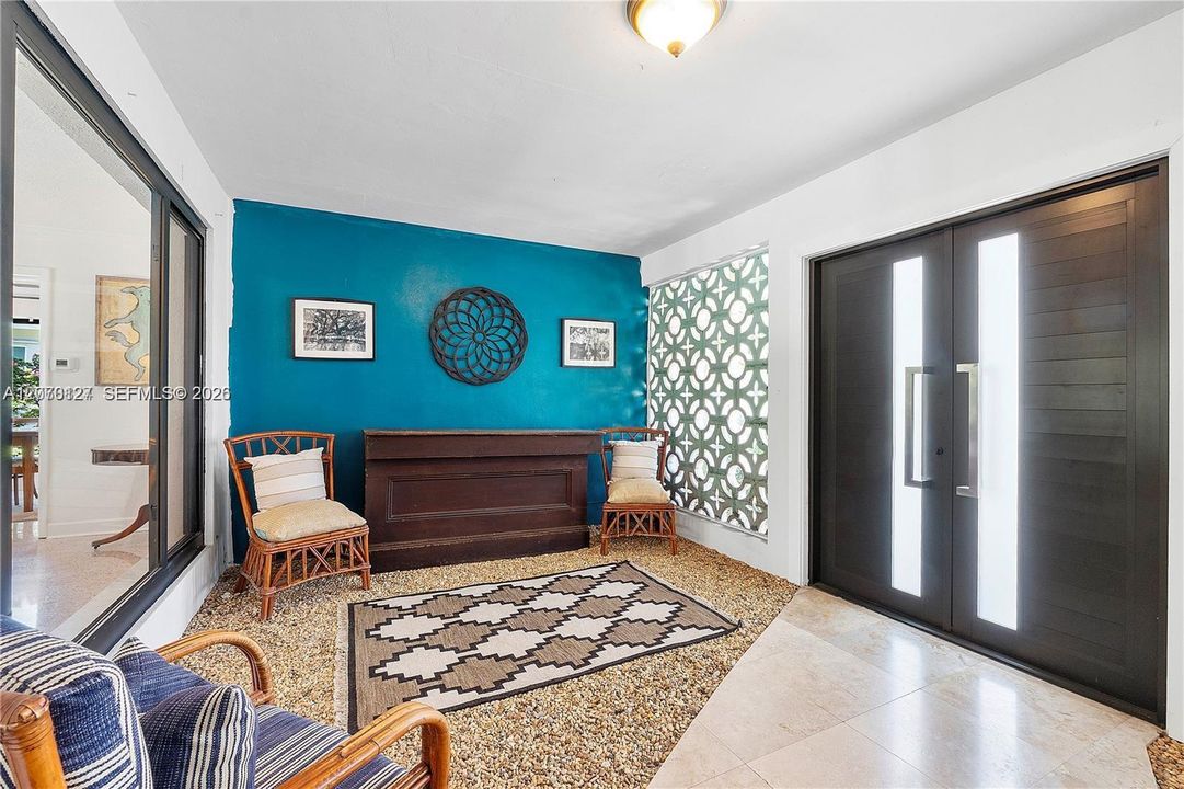 For Rent: $5,200 (3 beds, 2 baths, 1688 Square Feet)