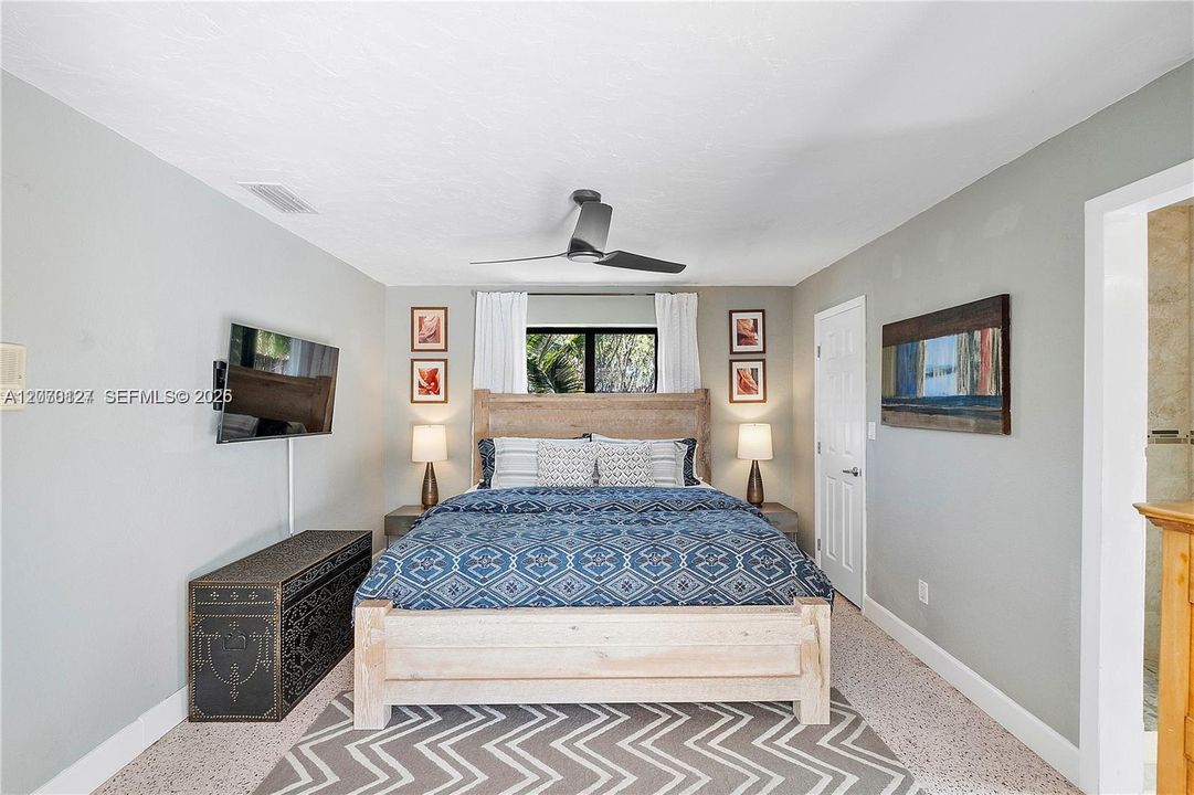 For Rent: $5,200 (3 beds, 2 baths, 1688 Square Feet)