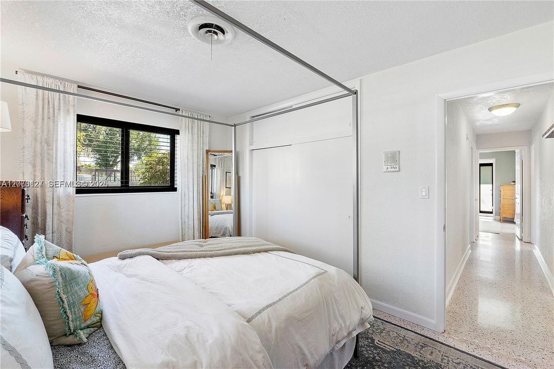 For Rent: $5,200 (3 beds, 2 baths, 1688 Square Feet)