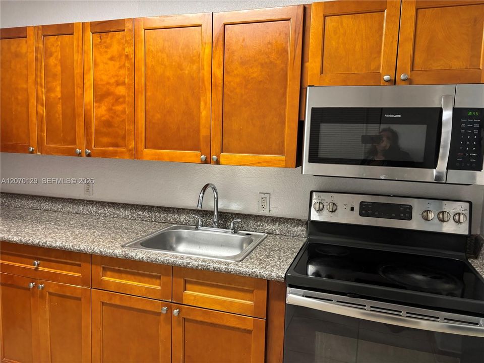 For Rent: $4,300 (4 beds, 3 baths, 2290 Square Feet)