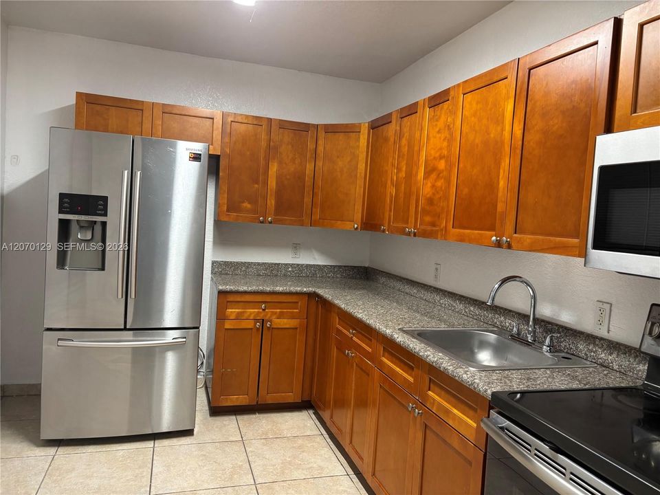 For Rent: $4,300 (4 beds, 3 baths, 2290 Square Feet)