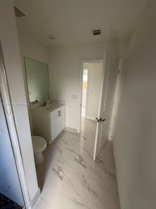 For Rent: $4,400 (5 beds, 3 baths, 2905 Square Feet)