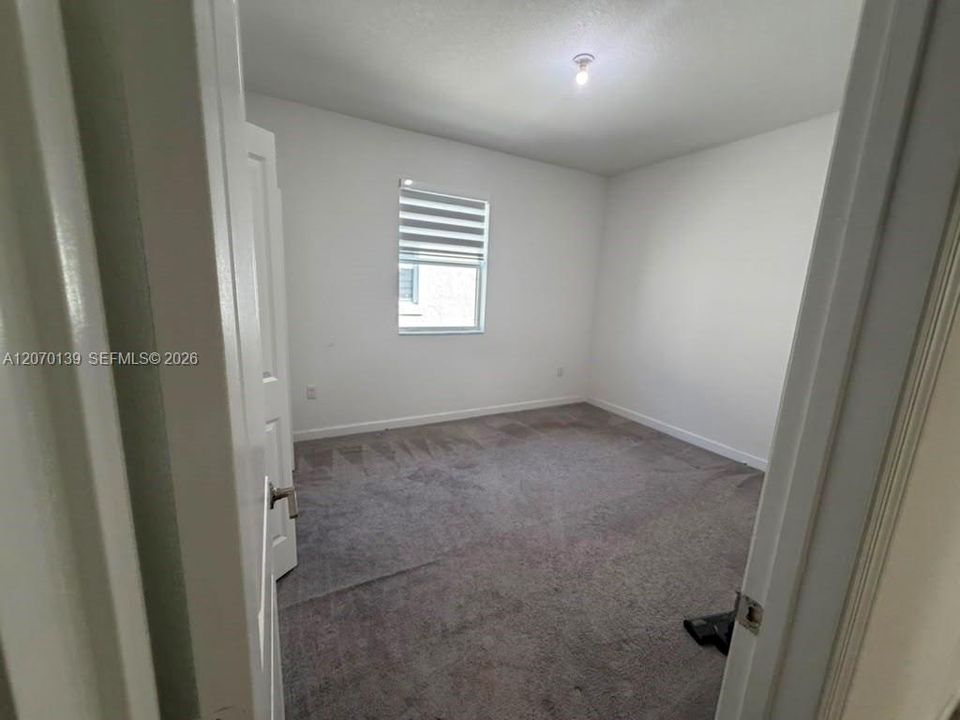 For Rent: $4,400 (5 beds, 3 baths, 2905 Square Feet)