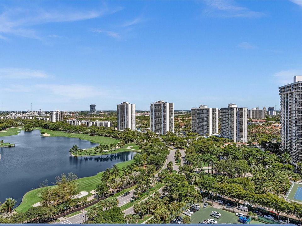 En Venta: $1,150,000 (3 camas, 2 baños, 3010 Pies cuadrados)