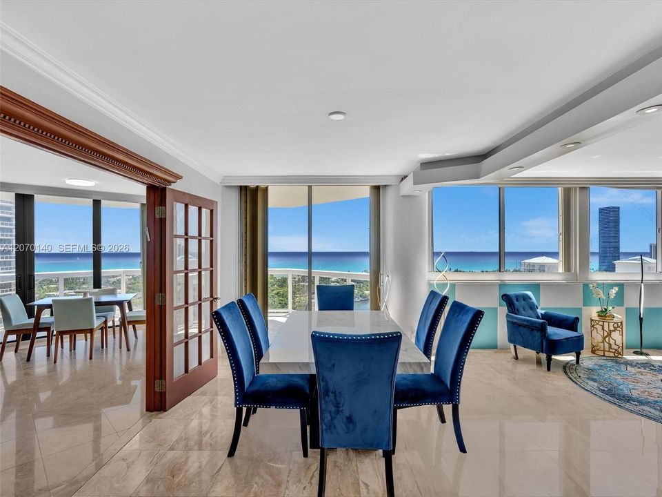 En Venta: $1,150,000 (3 camas, 2 baños, 3010 Pies cuadrados)