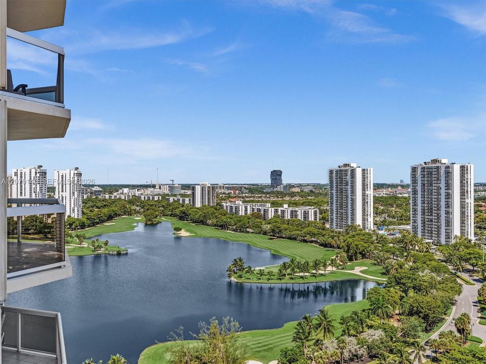 En Venta: $1,150,000 (3 camas, 2 baños, 3010 Pies cuadrados)