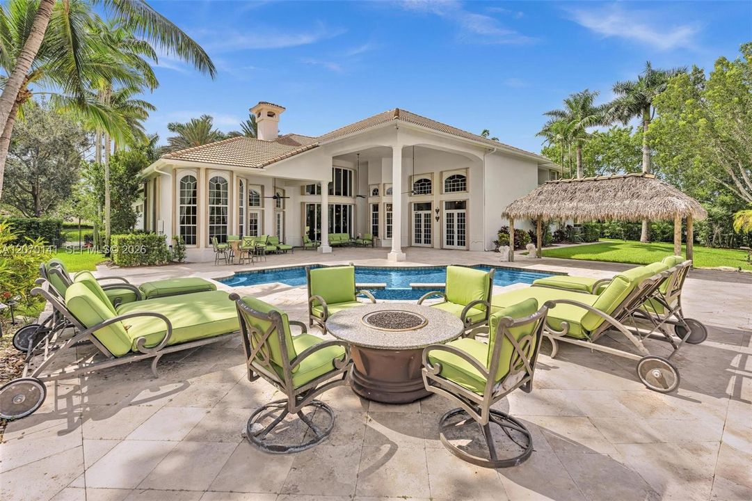 For Sale: $5,395,000 (7 beds, 6 baths, 7657 Square Feet)
