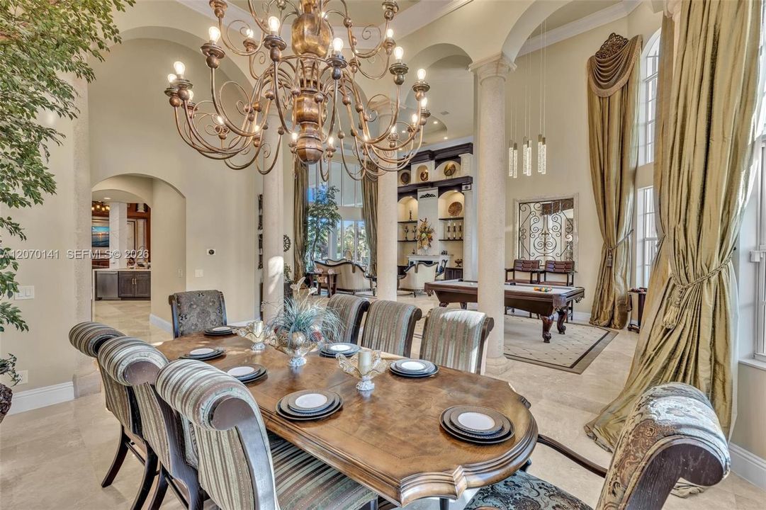 For Sale: $5,395,000 (7 beds, 6 baths, 7657 Square Feet)