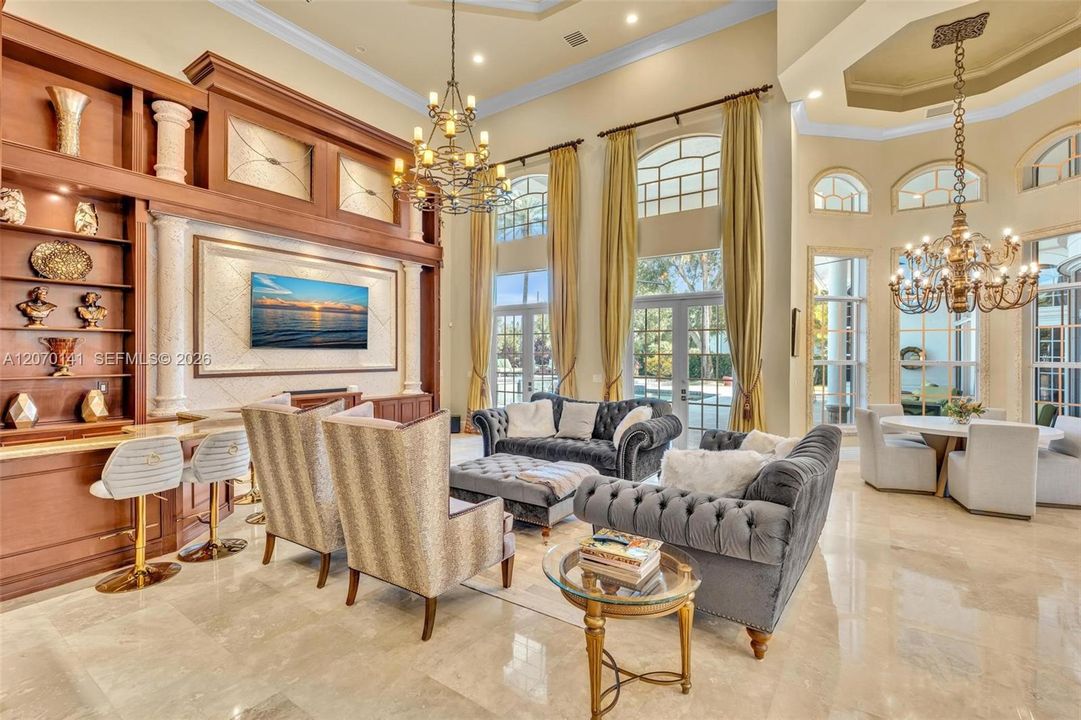 For Sale: $5,395,000 (7 beds, 6 baths, 7657 Square Feet)