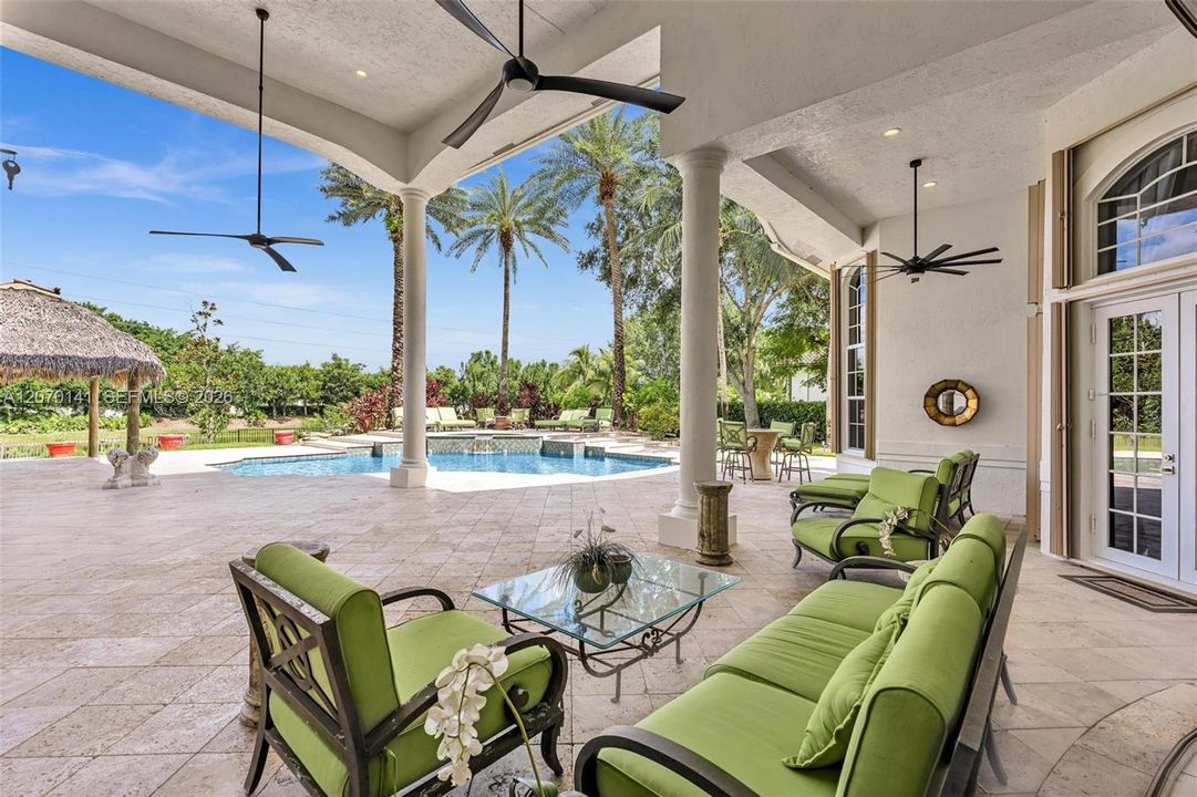 For Sale: $5,395,000 (7 beds, 6 baths, 7657 Square Feet)