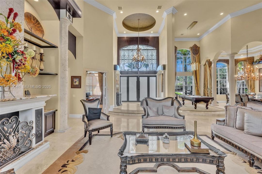 For Sale: $5,395,000 (7 beds, 6 baths, 7657 Square Feet)