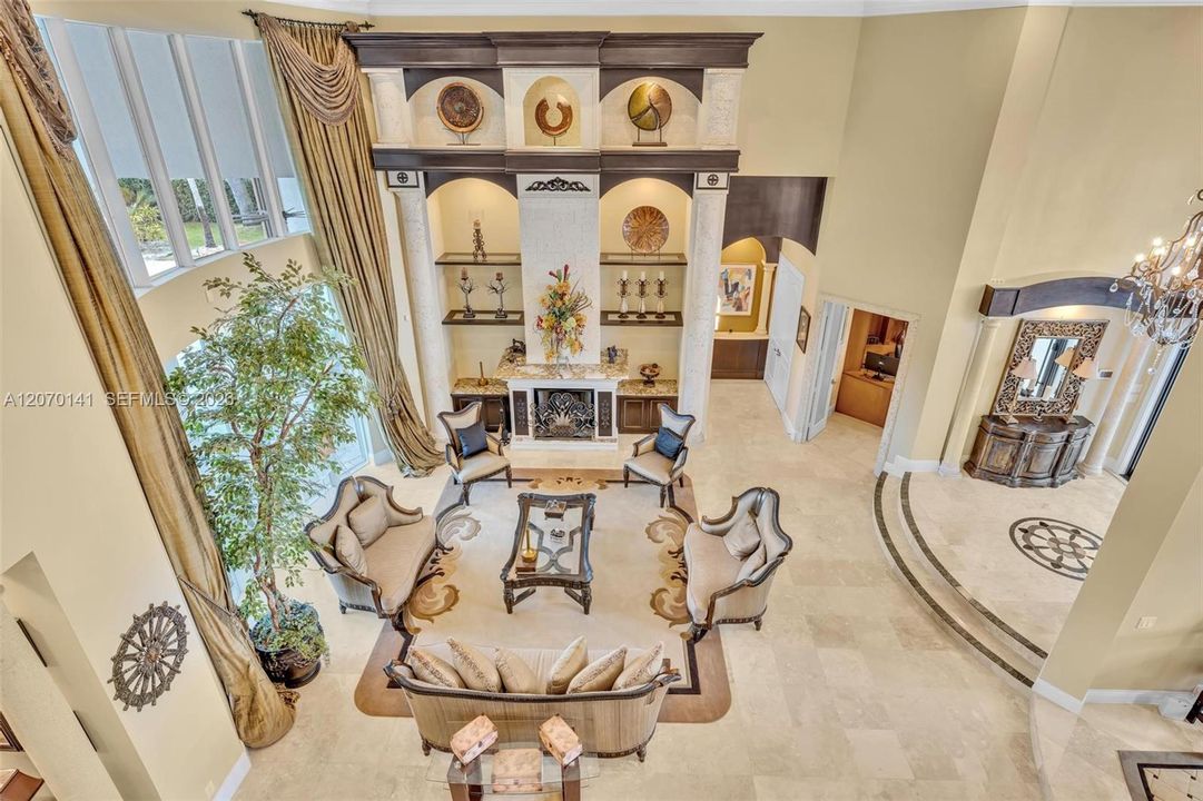For Sale: $5,395,000 (7 beds, 6 baths, 7657 Square Feet)