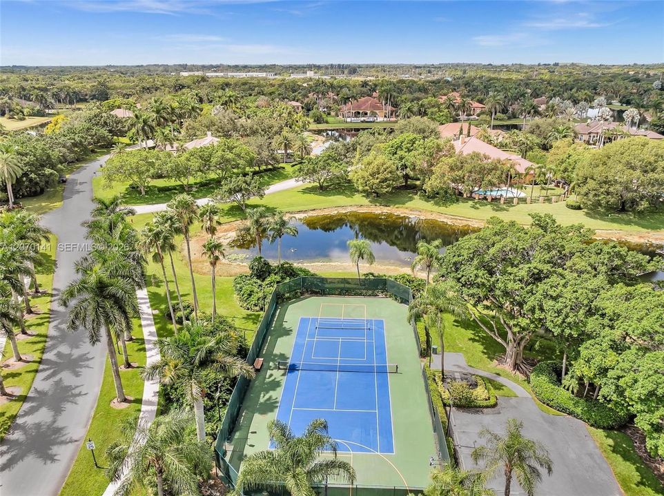 For Sale: $5,395,000 (7 beds, 6 baths, 7657 Square Feet)