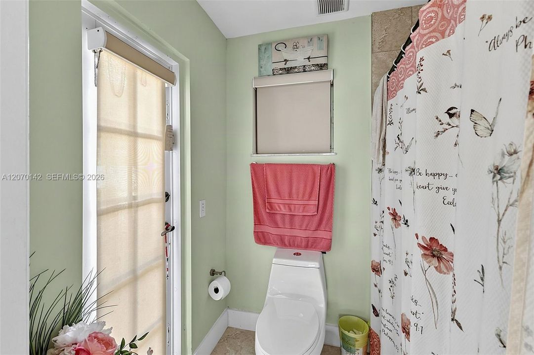 For Sale: $799,990 (4 beds, 2 baths, 2976 Square Feet)