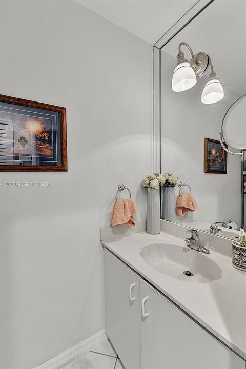 For Sale: $799,990 (4 beds, 2 baths, 2976 Square Feet)