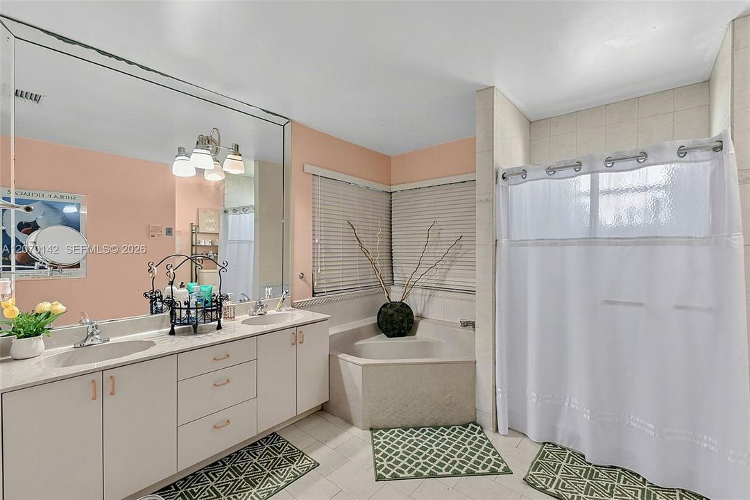 For Sale: $799,990 (4 beds, 2 baths, 2976 Square Feet)